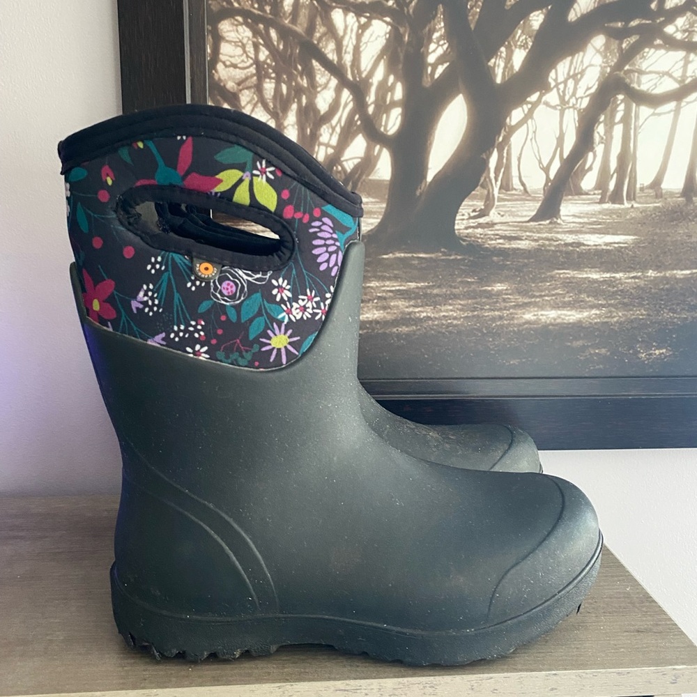 Bogs Black and Green Waterproof Boots